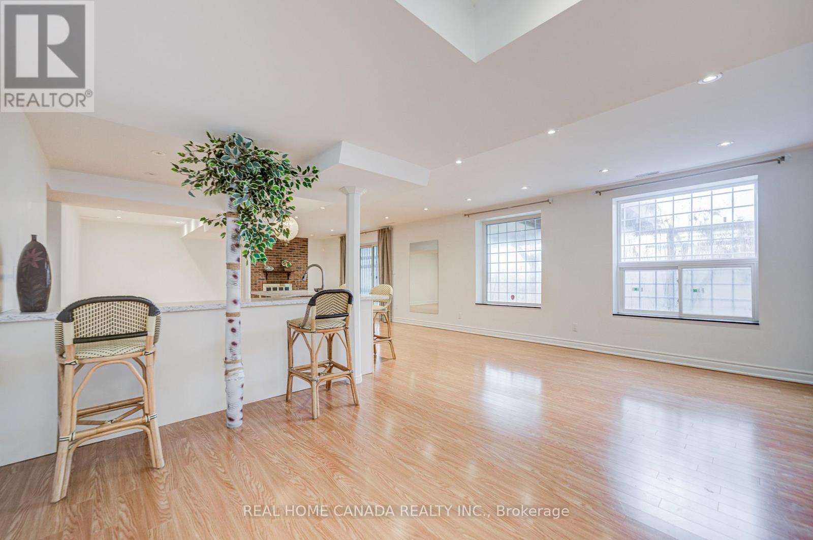 20 Saddletree Drive, Toronto, ON - Indoor Photo Showing Other Room