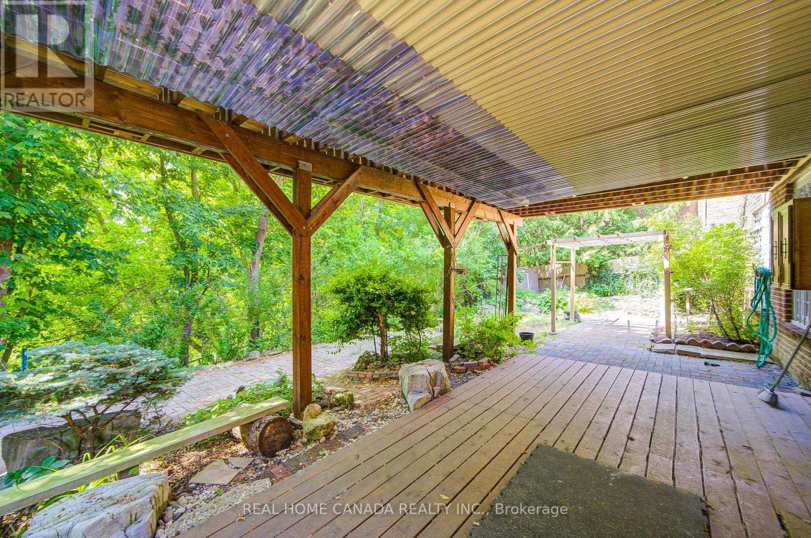 20 Saddletree Drive, Toronto, ON - Outdoor With Deck Patio Veranda