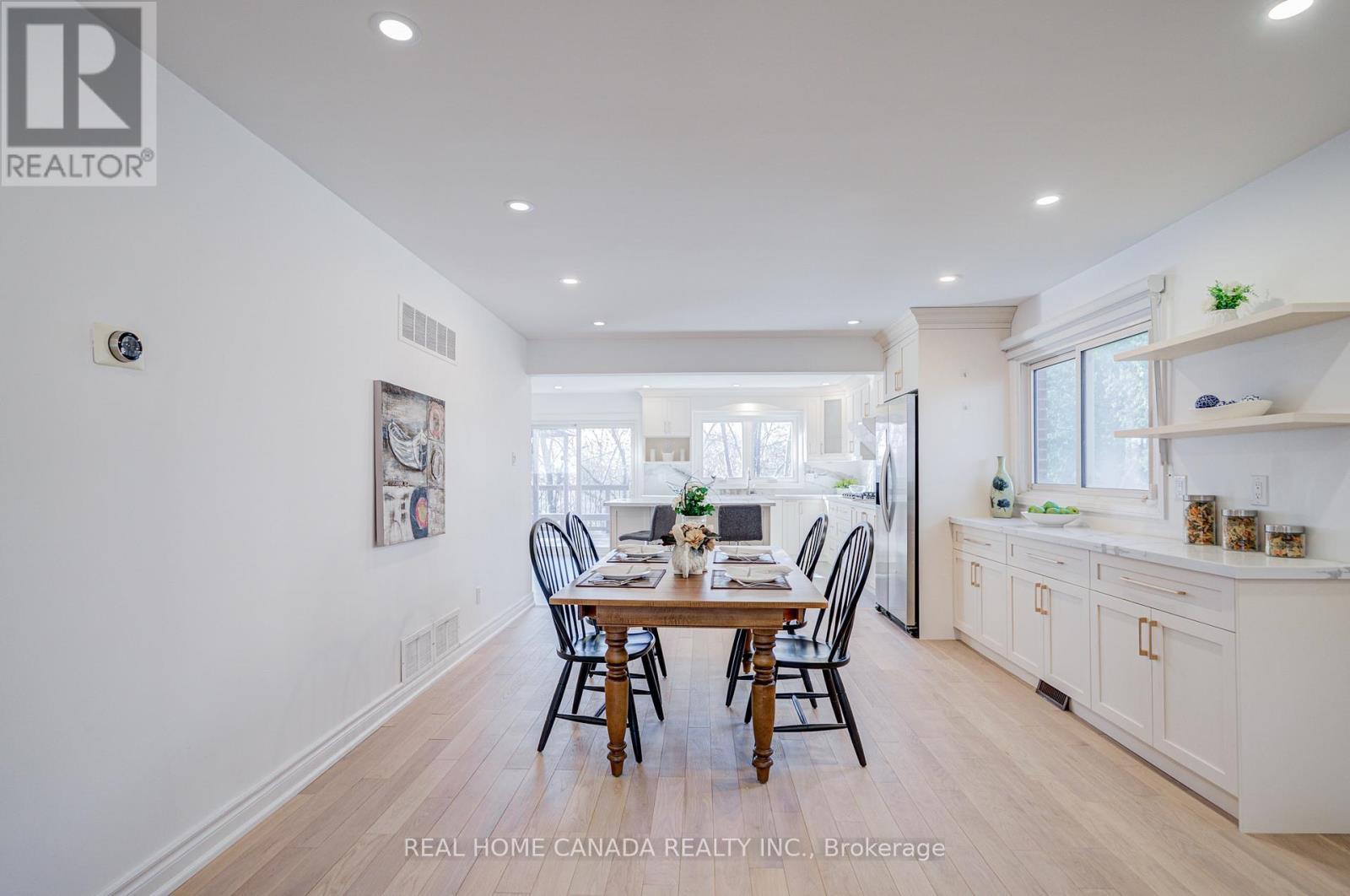 20 Saddletree Drive, Toronto, ON - Indoor Photo Showing Dining Room