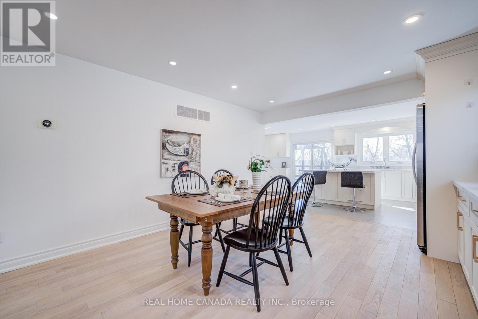 20 Saddletree Drive, Toronto, ON - Indoor Photo Showing Dining Room