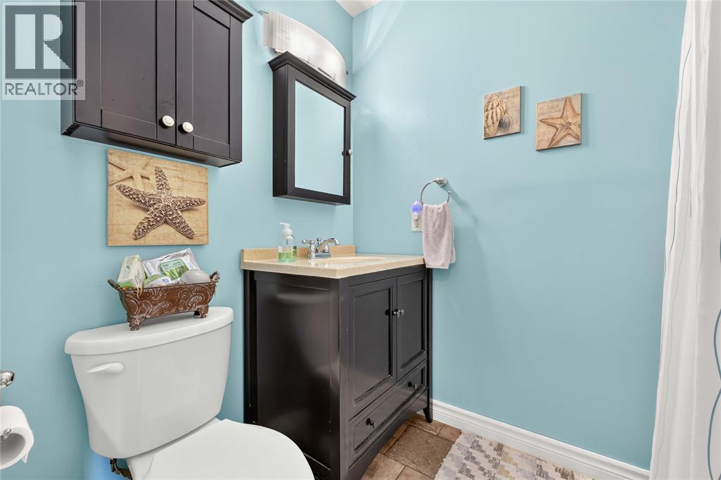 200 St. Clair Boulevard Unit# 2, St Clair, ON - Indoor Photo Showing Bathroom