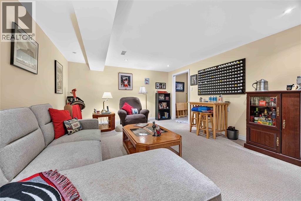 200 St. Clair Boulevard Unit# 2, St Clair, ON - Indoor Photo Showing Living Room