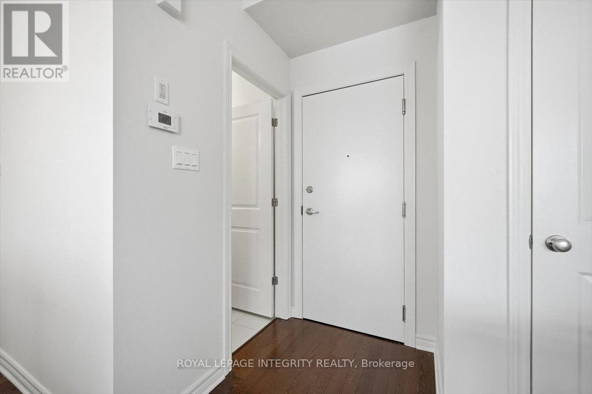 359 Axis Way, Ottawa, ON - Indoor Photo Showing Other Room