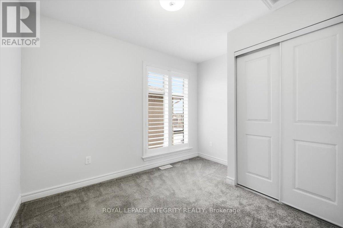359 Axis Way, Ottawa, ON - Indoor Photo Showing Other Room