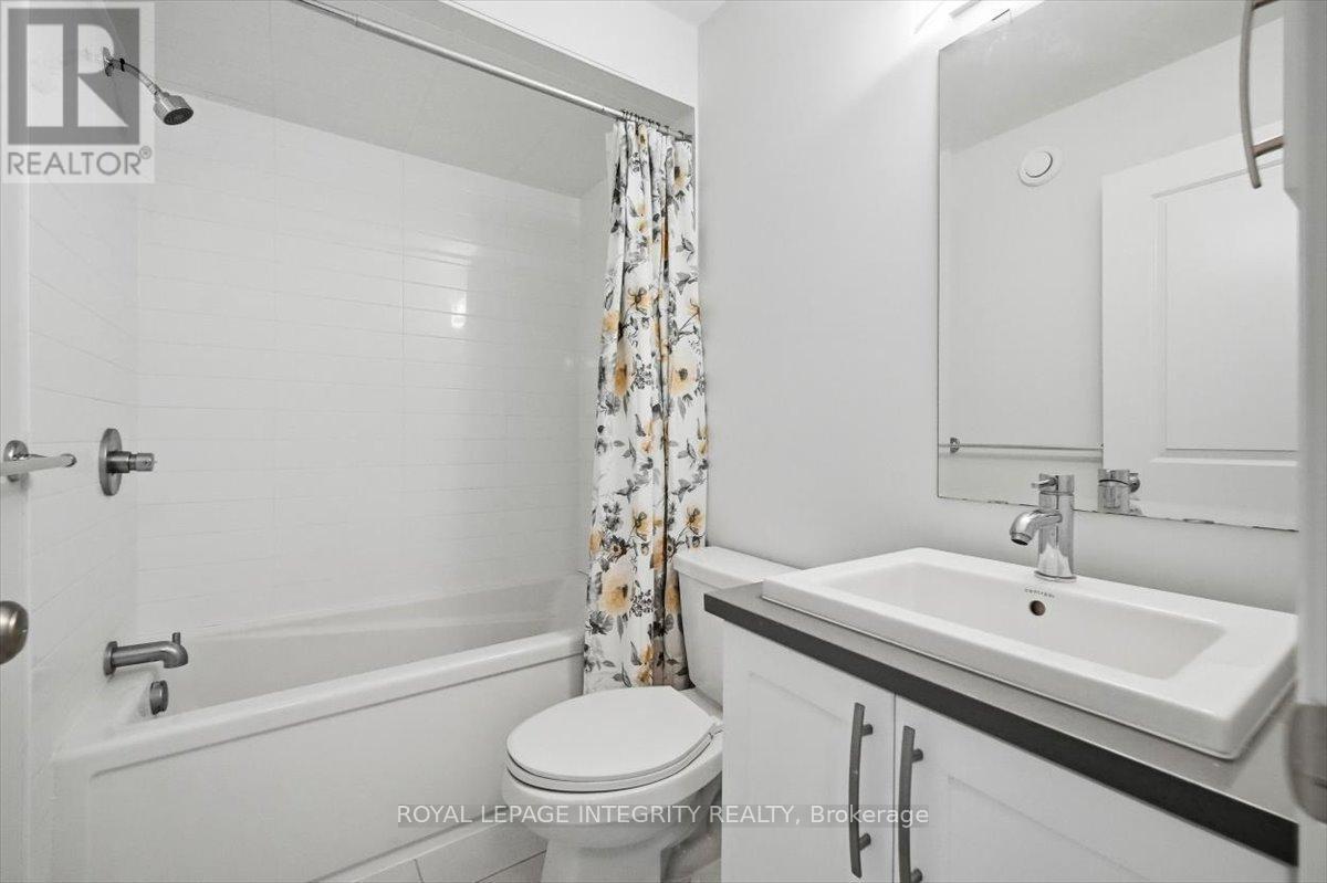 359 Axis Way, Ottawa, ON - Indoor Photo Showing Bathroom