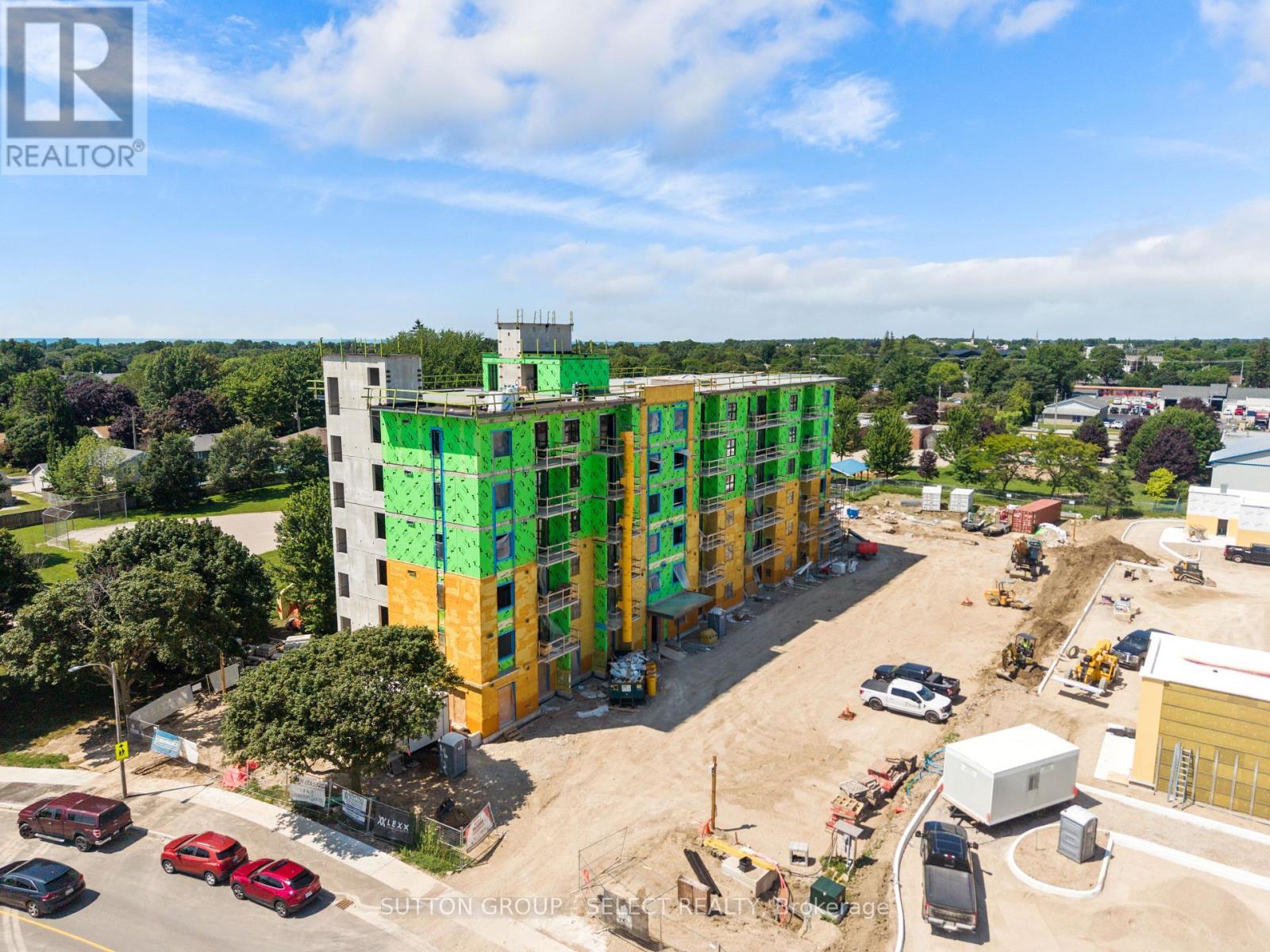 604 - 75 Suncoast Drive, Goderich (Goderich (Town)), ON