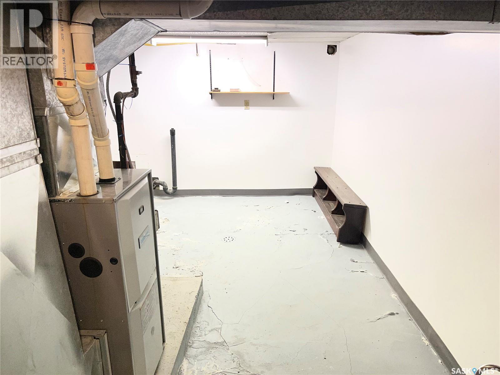 9 2Nd Street E, Willow Bunch, SK - Indoor Photo Showing Basement