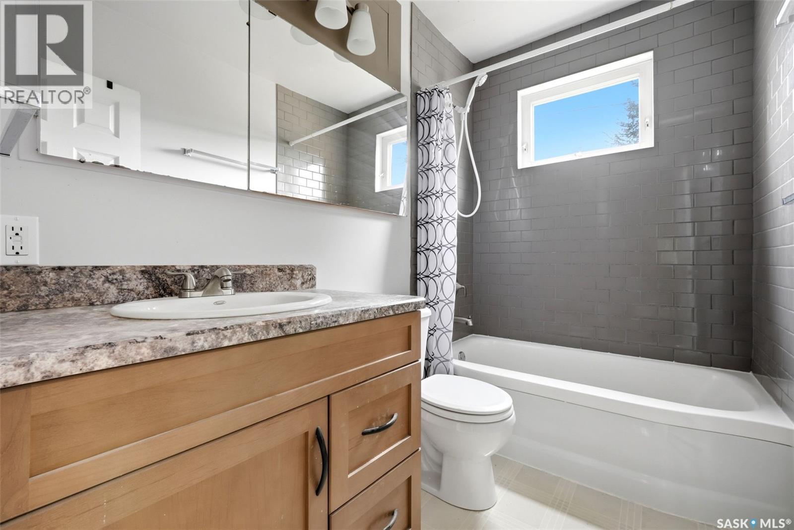 4 6 Neill Place, Regina, SK