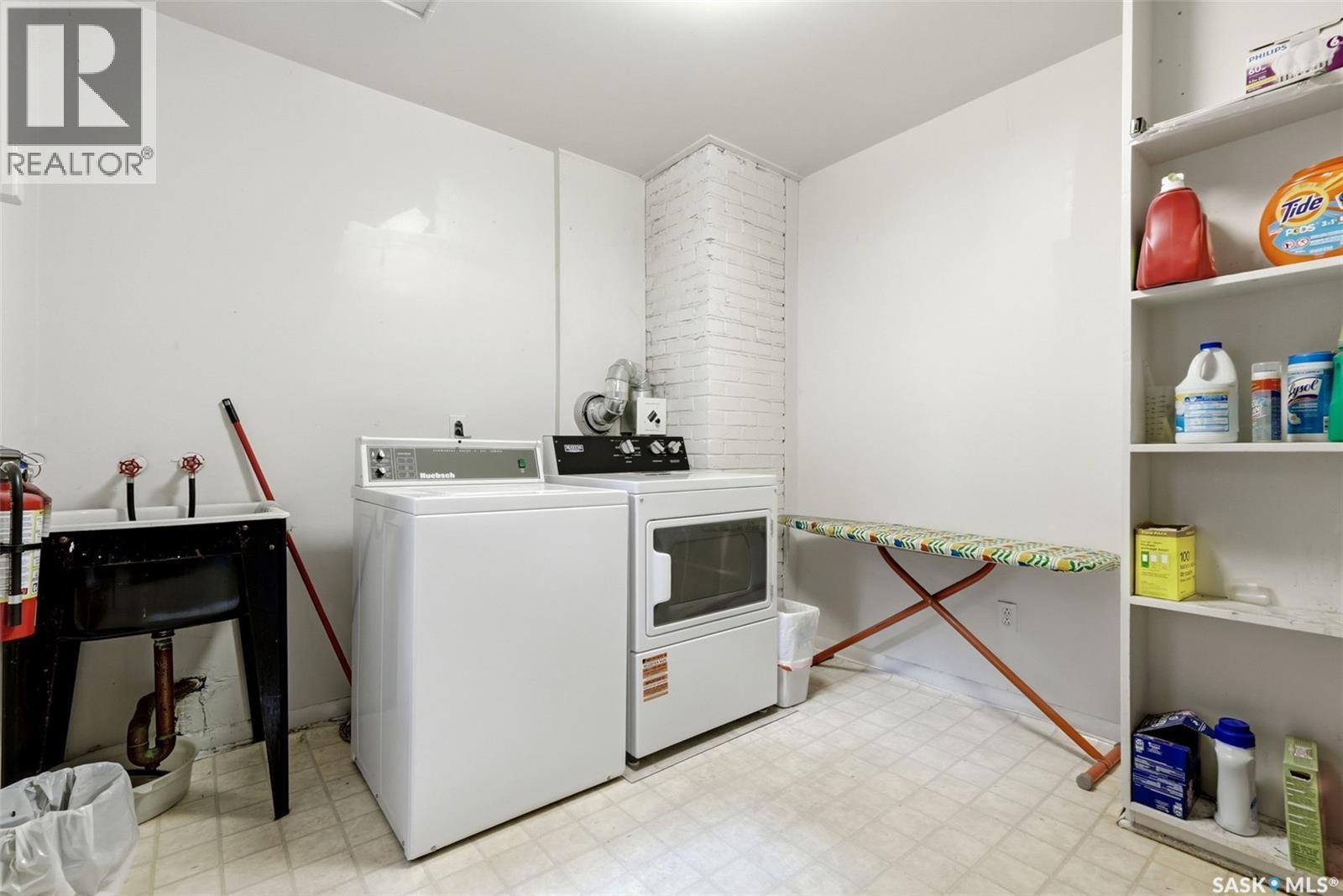 4 6 Neill Place, Regina, SK