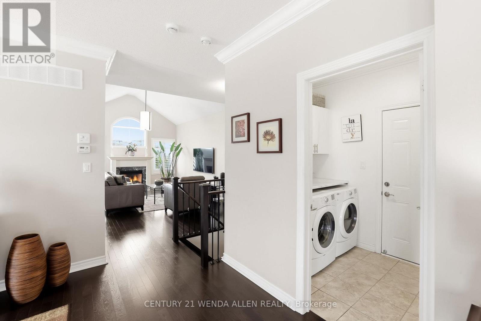 2 Rushlands Crescent, Whitby, ON - Indoor Photo Showing Laundry Room