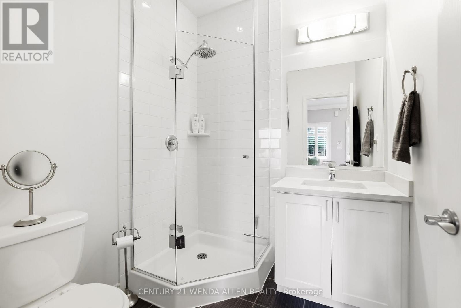 2 Rushlands Crescent, Whitby, ON - Indoor Photo Showing Bathroom
