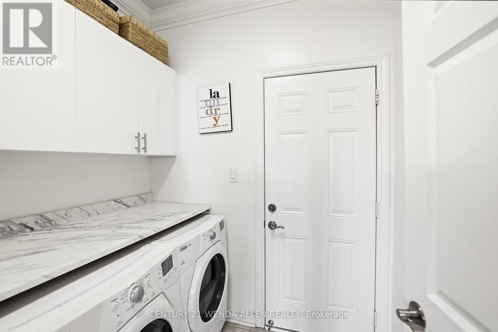 2 Rushlands Crescent, Whitby, ON - Indoor Photo Showing Laundry Room