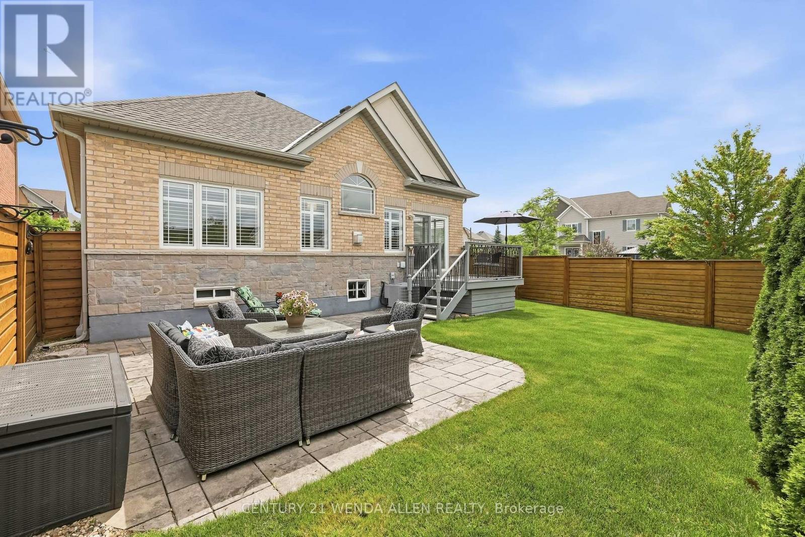 2 Rushlands Crescent, Whitby, ON - Outdoor With Deck Patio Veranda