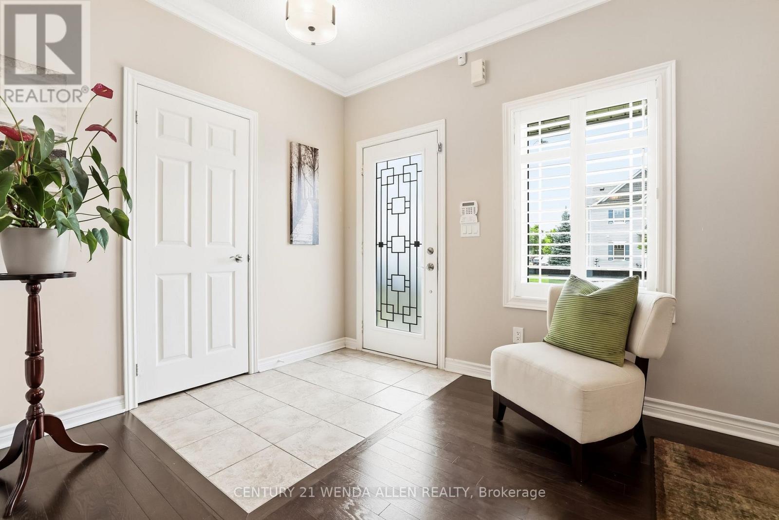 2 Rushlands Crescent, Whitby, ON - Indoor Photo Showing Other Room