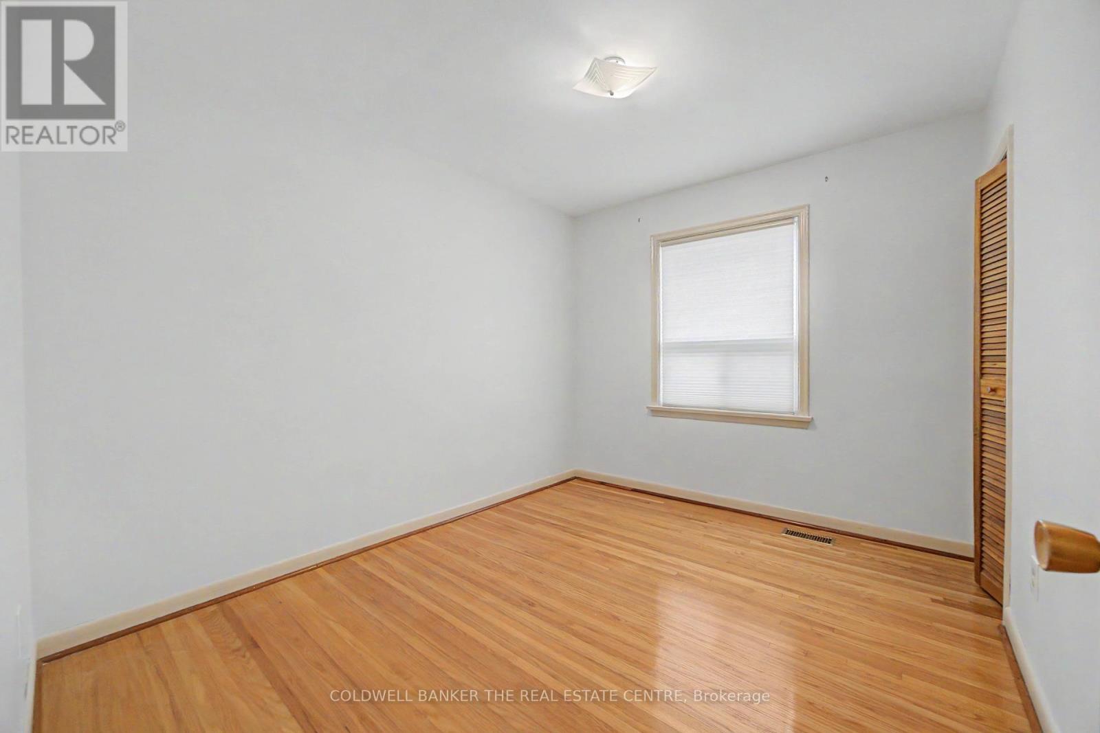 33 Danish Crescent, Toronto, ON - Indoor Photo Showing Other Room
