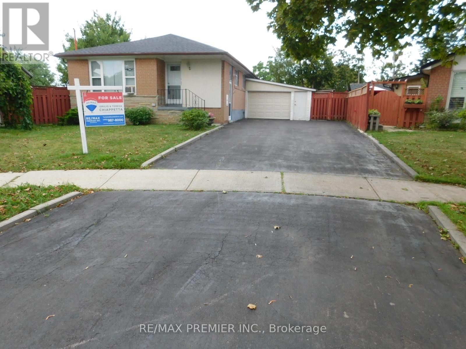 5 Valois Court, Toronto, ON
