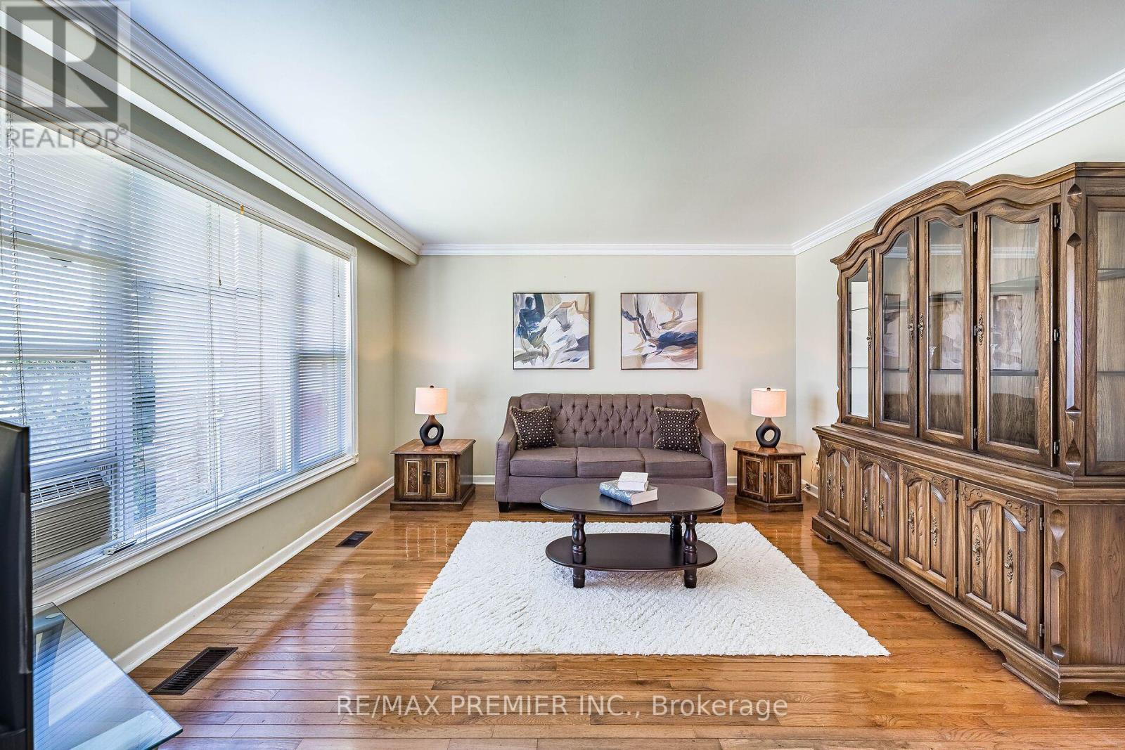5 Valois Court, Toronto, ON