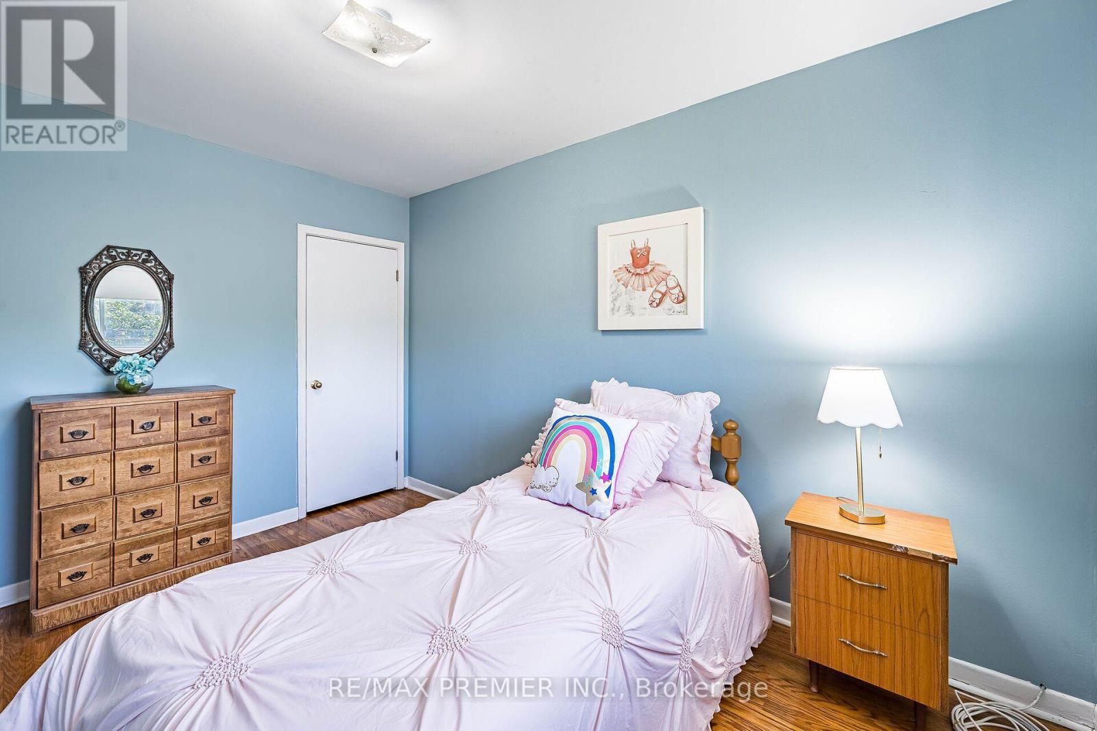 5 Valois Court, Toronto, ON