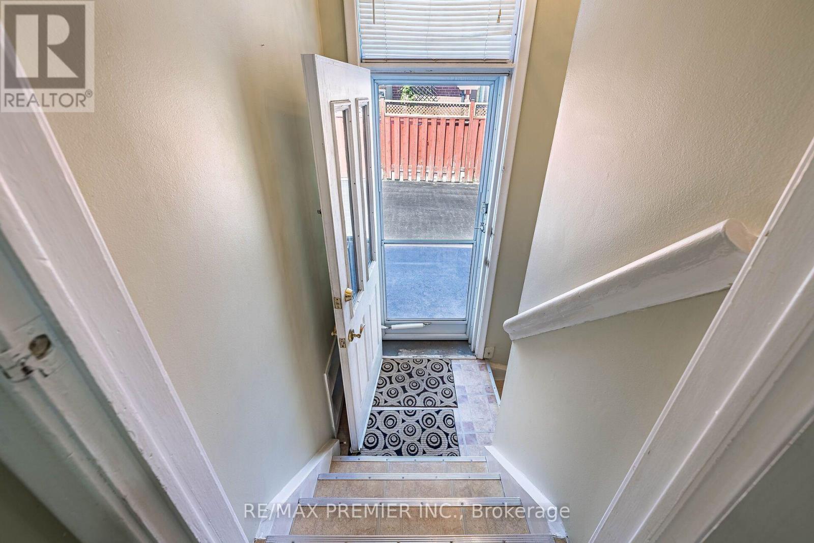 5 Valois Court, Toronto, ON