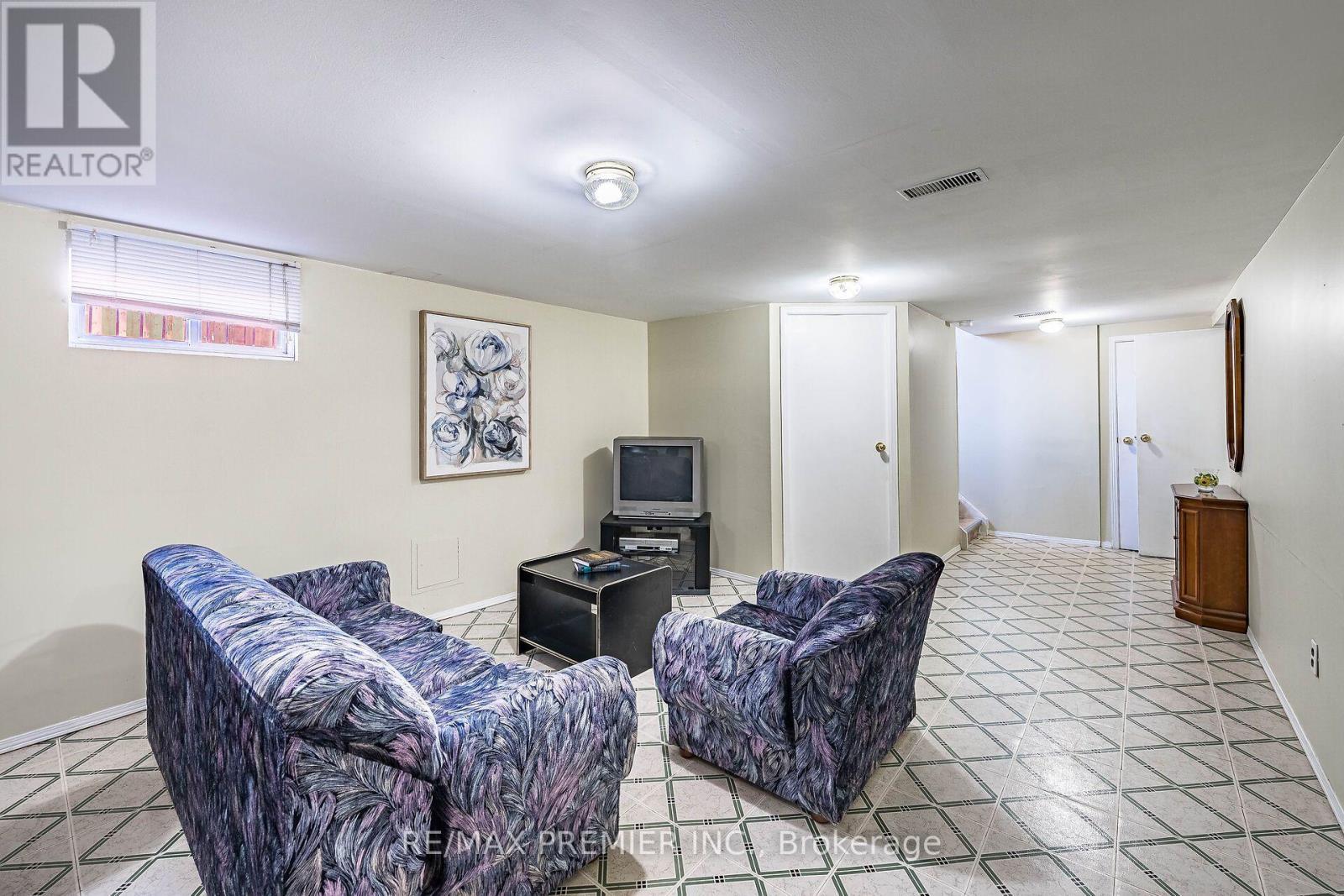 5 Valois Court, Toronto, ON