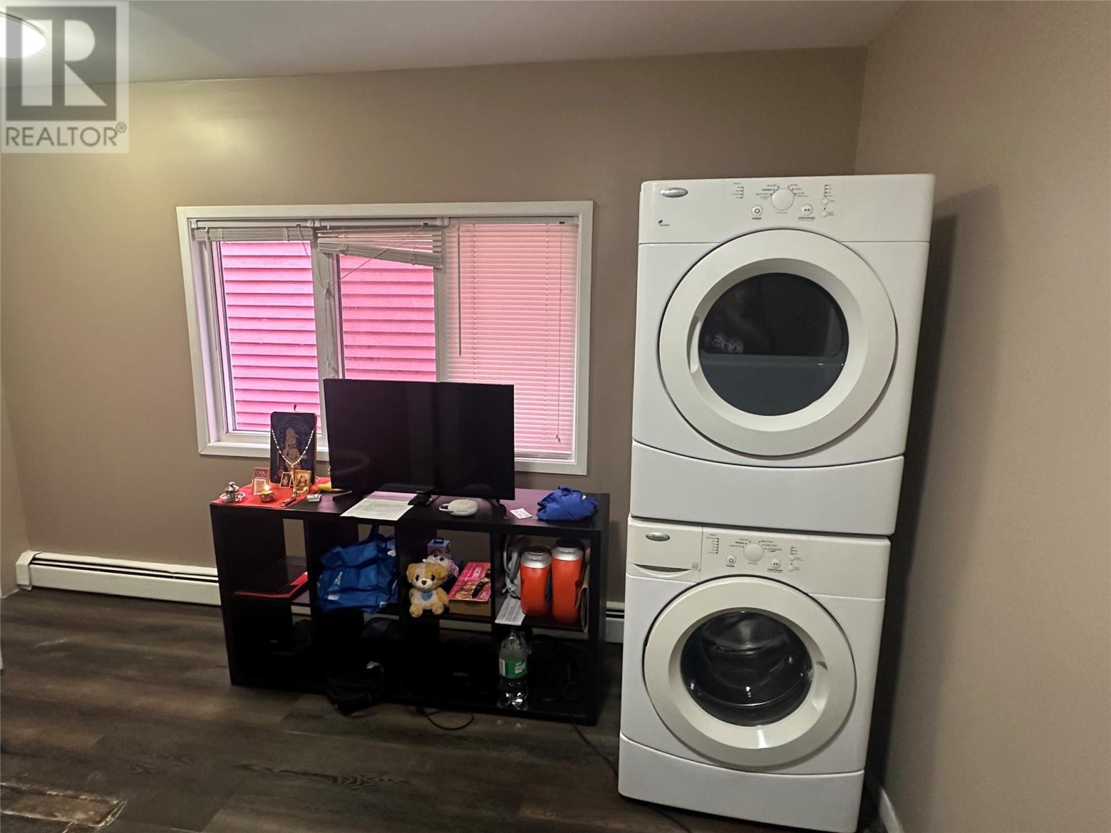 12 Blatch Avenue, St. John'S, NL - Indoor Photo Showing Laundry Room