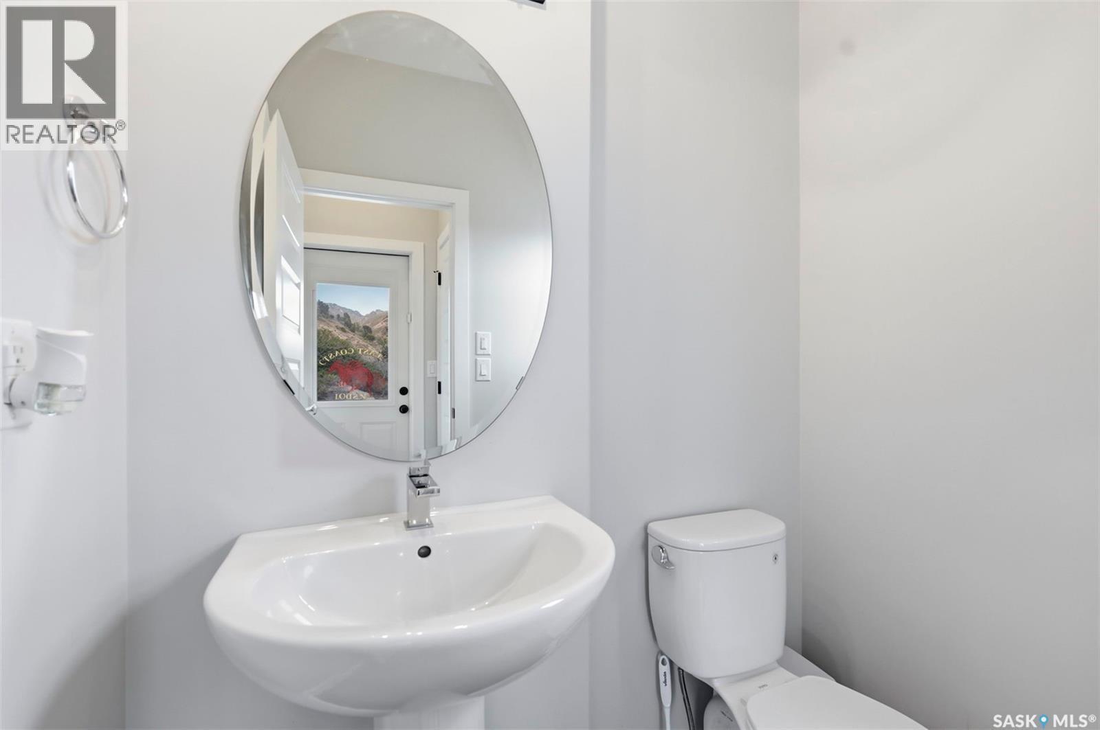 605 Feheregyhazi Boulevard, Saskatoon, SK - Indoor Photo Showing Bathroom