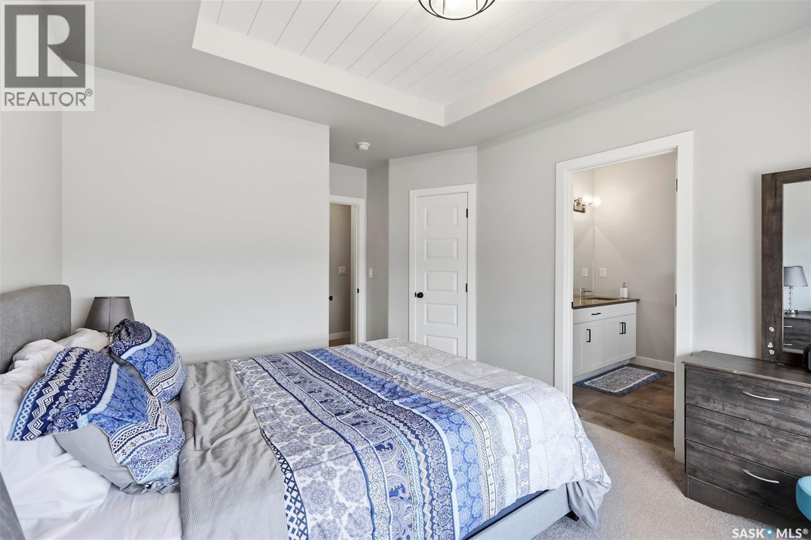 605 Feheregyhazi Boulevard, Saskatoon, SK - Indoor Photo Showing Bedroom