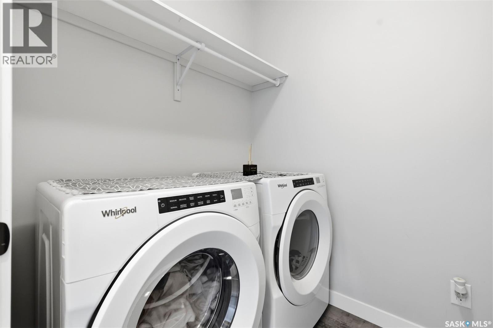 605 Feheregyhazi Boulevard, Saskatoon, SK - Indoor Photo Showing Laundry Room