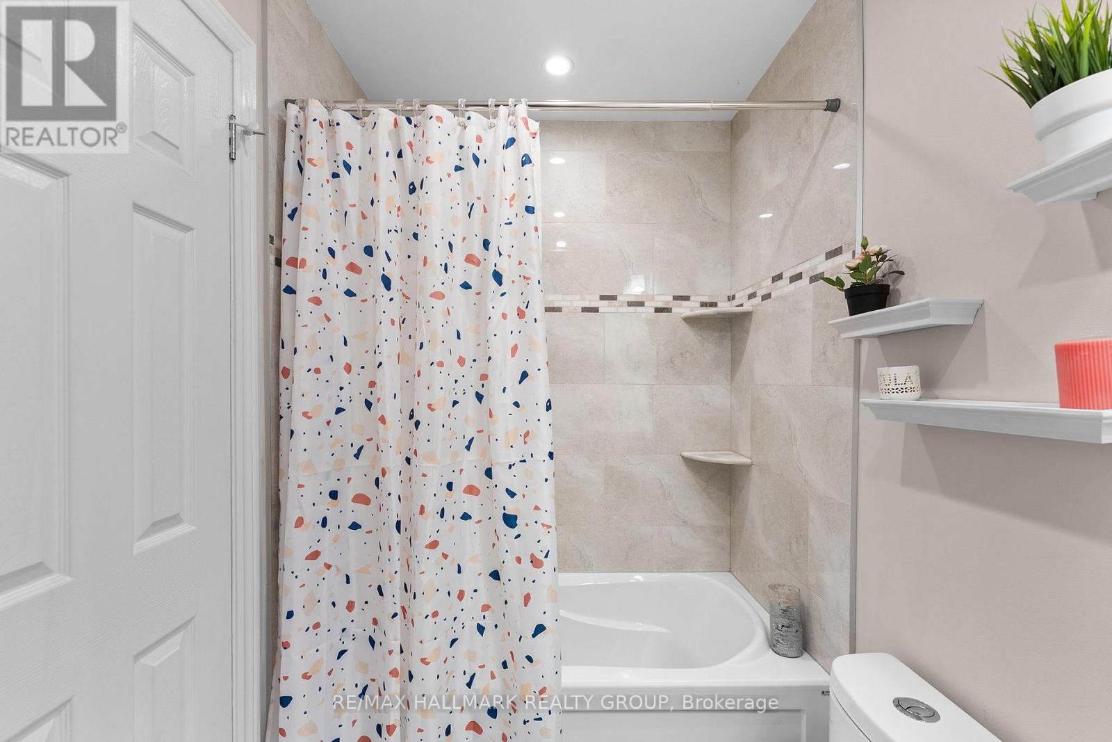 1446 Deavy Way, Ottawa, ON - Indoor Photo Showing Bathroom