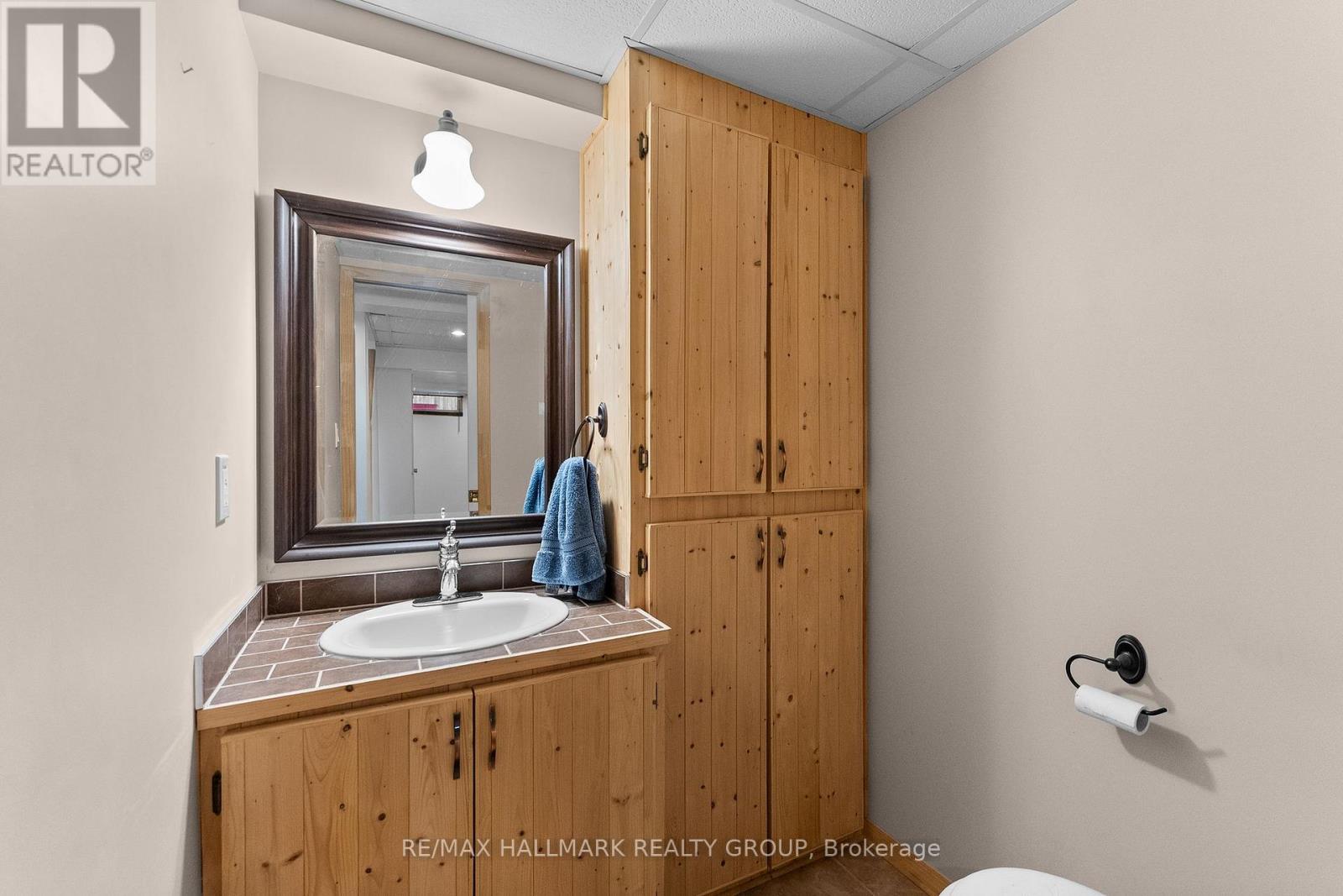 1446 Deavy Way, Ottawa, ON - Indoor Photo Showing Bathroom
