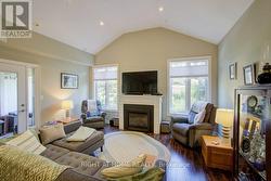 12-foot Vaulted Ceilings - 