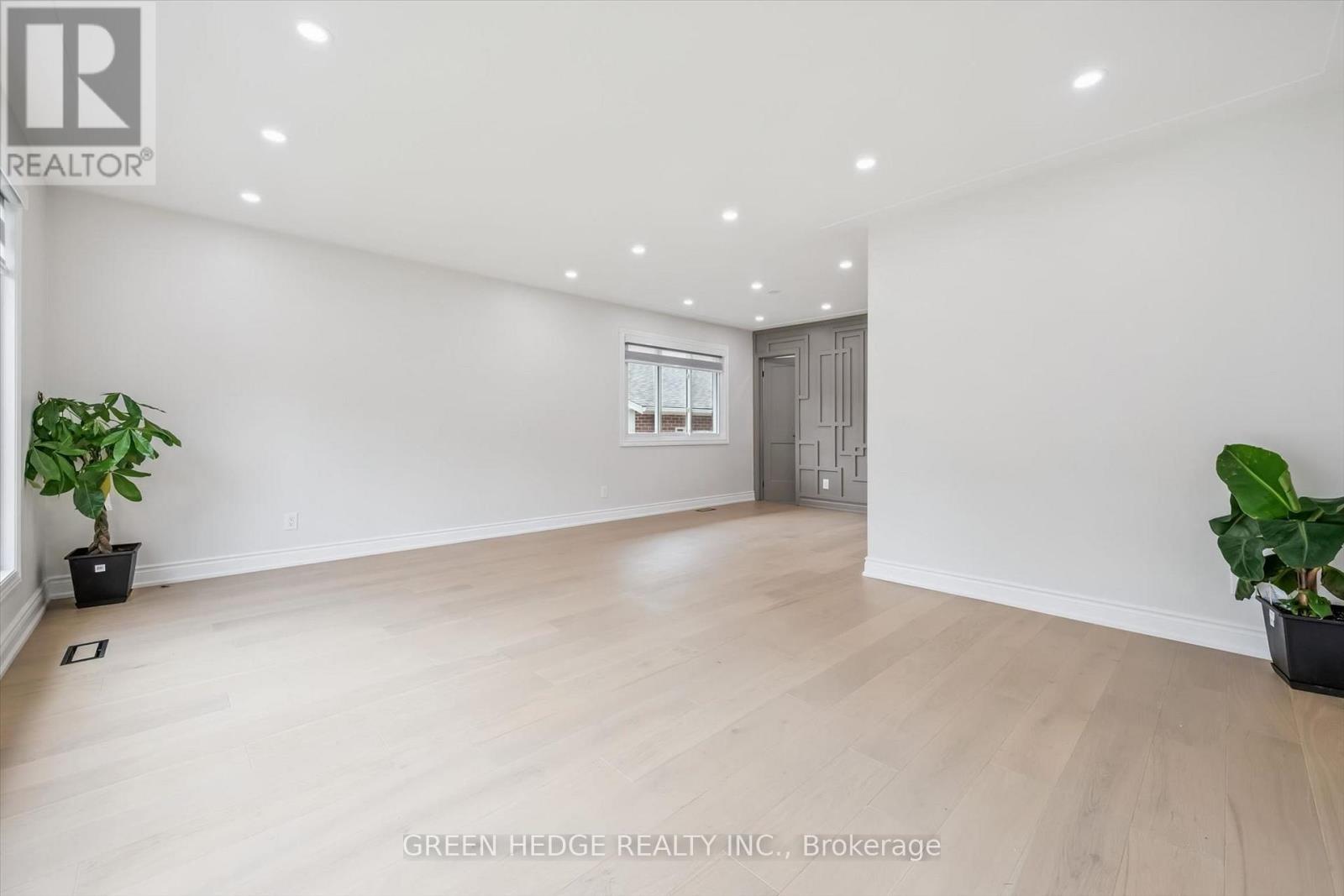 385 Village Crescent, Kitchener, ON - Indoor Photo Showing Other Room