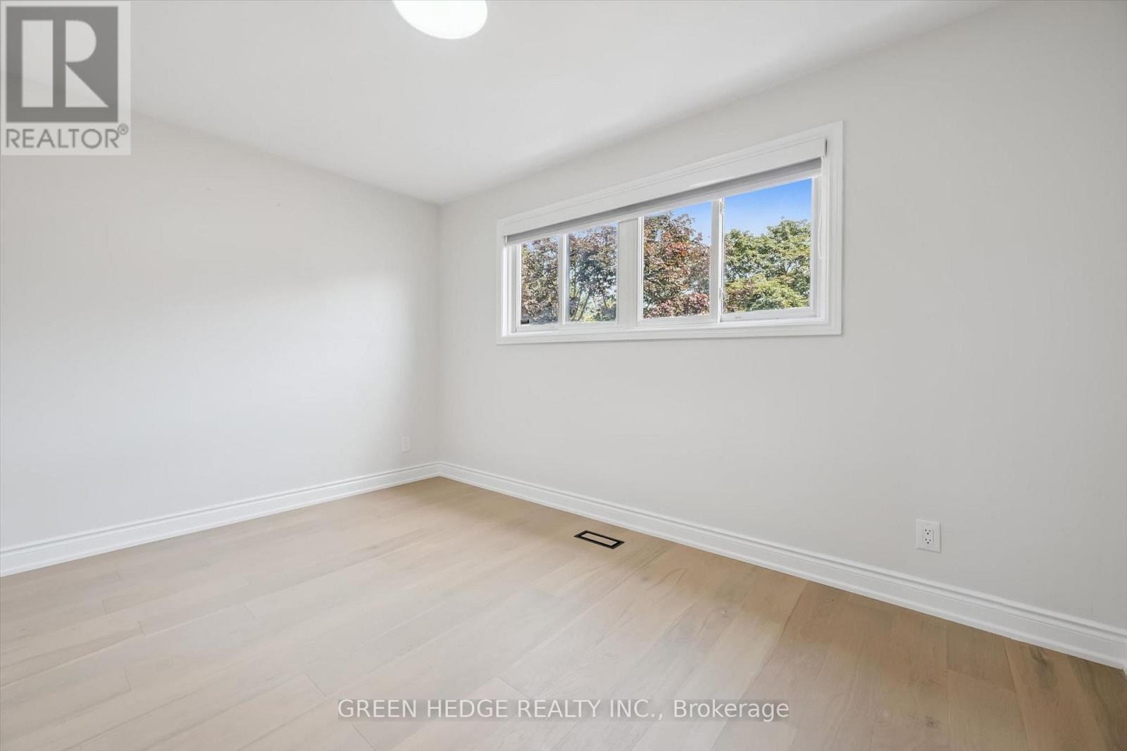 385 Village Crescent, Kitchener, ON - Indoor Photo Showing Other Room