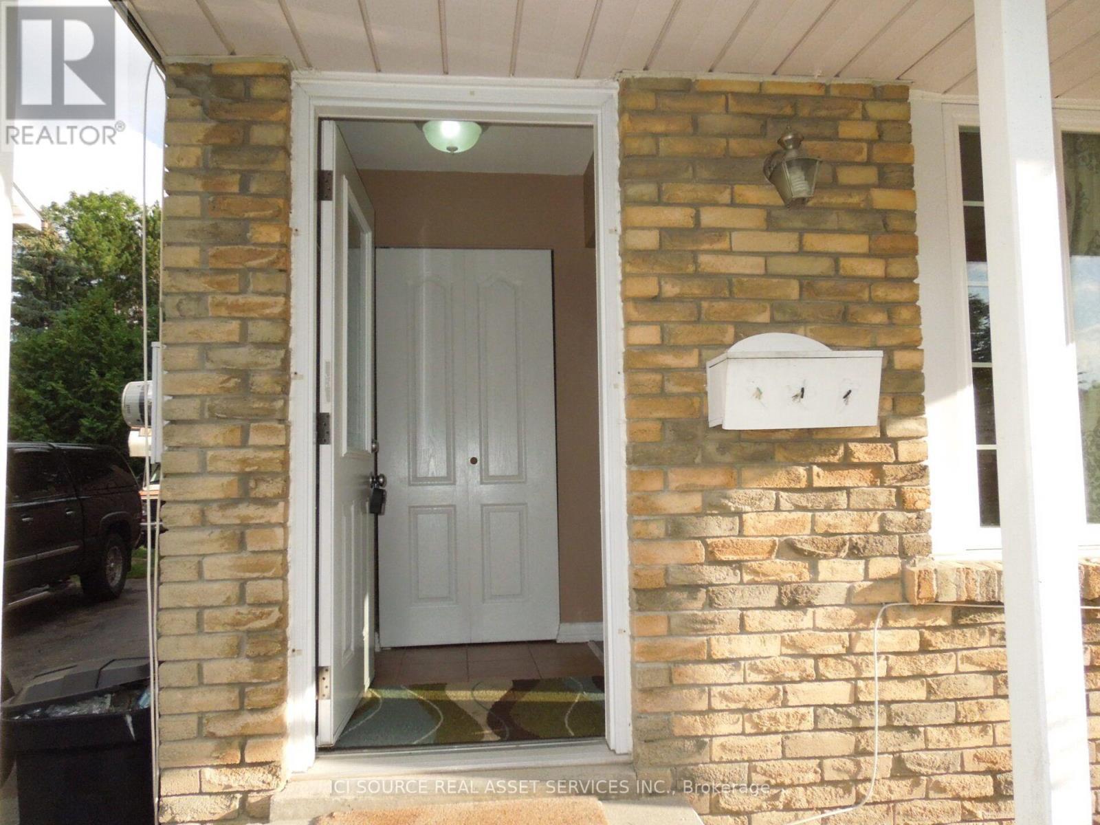 129 Ormond Drive, Oshawa, ON - Outdoor With Exterior