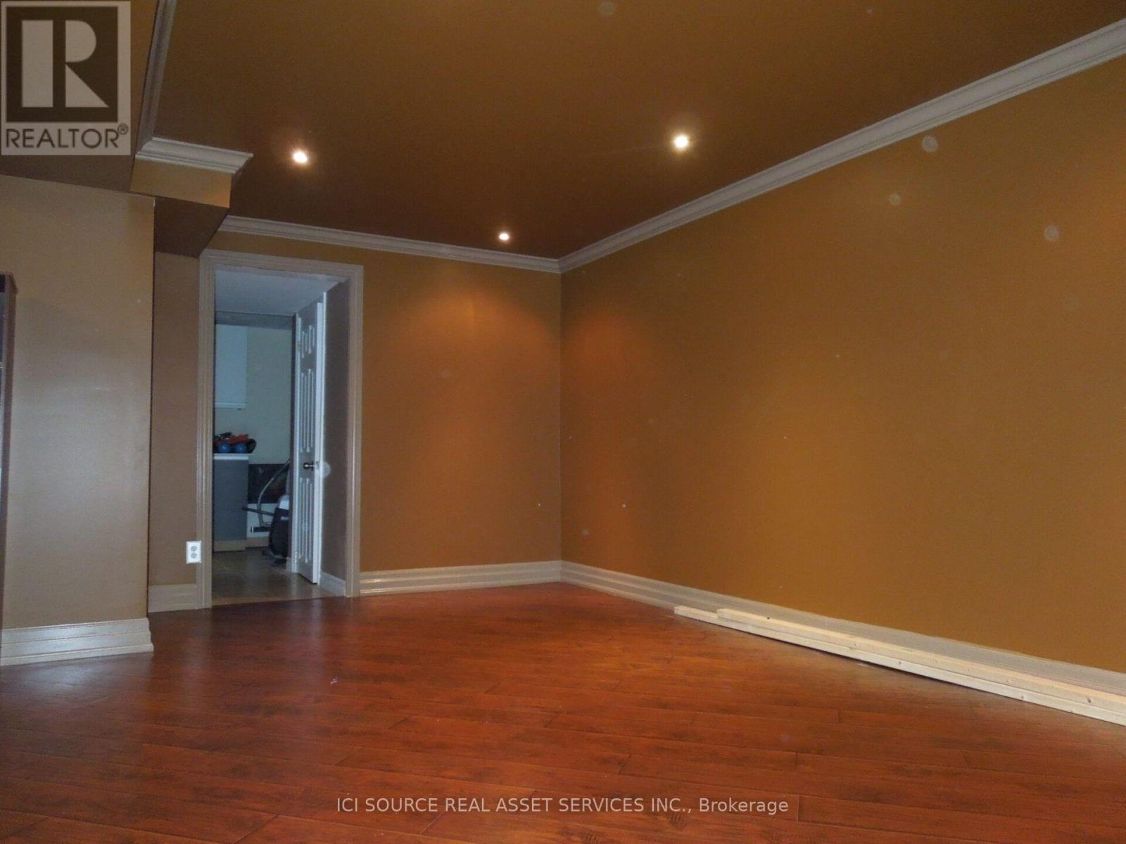 129 Ormond Drive, Oshawa, ON - Indoor Photo Showing Other Room
