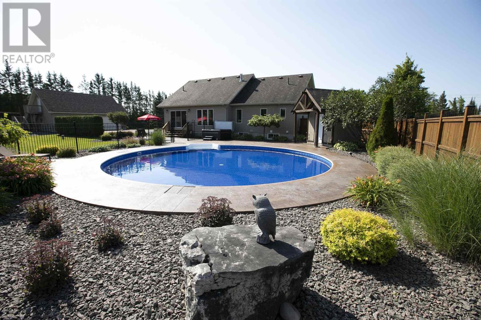 1178 Third Lin, Sault Ste. Marie, ON - Outdoor With In Ground Pool With Backyard