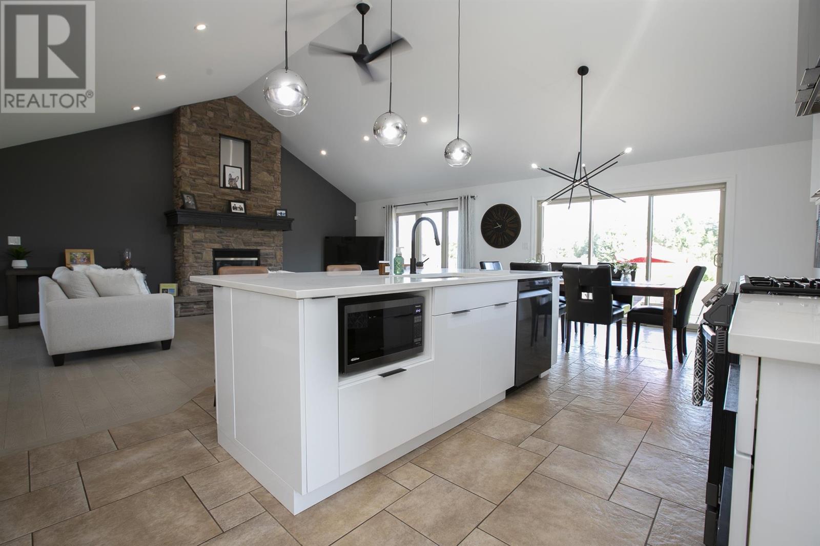 1178 Third Lin, Sault Ste. Marie, ON - Indoor Photo Showing Kitchen