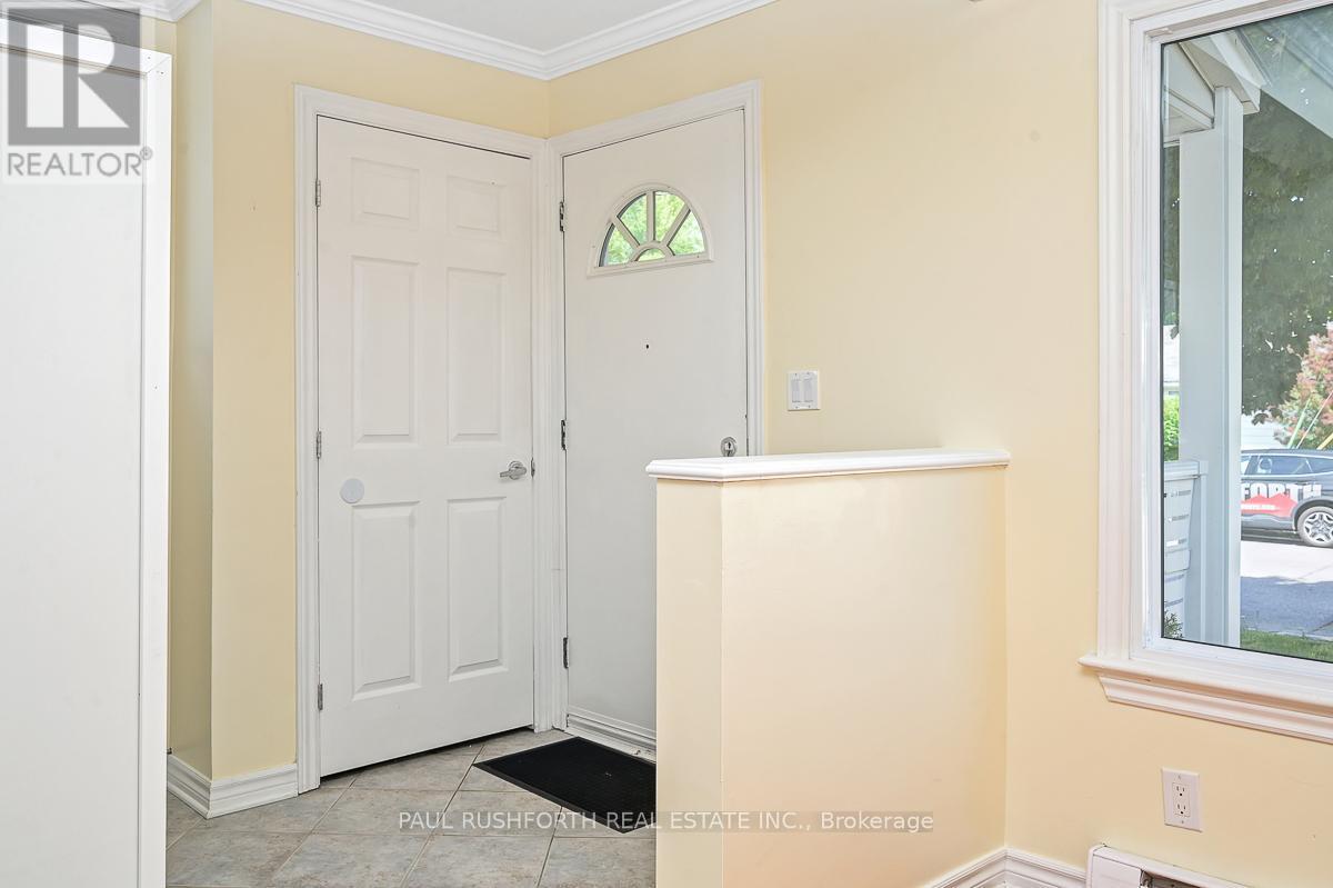 Unit A -Entry - 978 Admiral Avenue, Ottawa, ON - Indoor Photo Showing Other Room