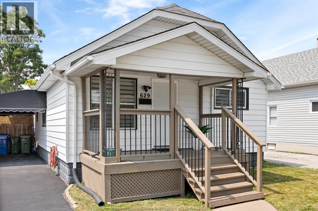 629 Labute, Tecumseh, ON - Outdoor With Deck Patio Veranda