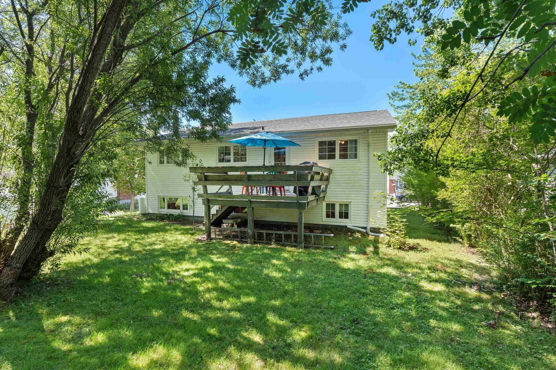 39 Robert Drive, Dartmouth, NS - Outdoor