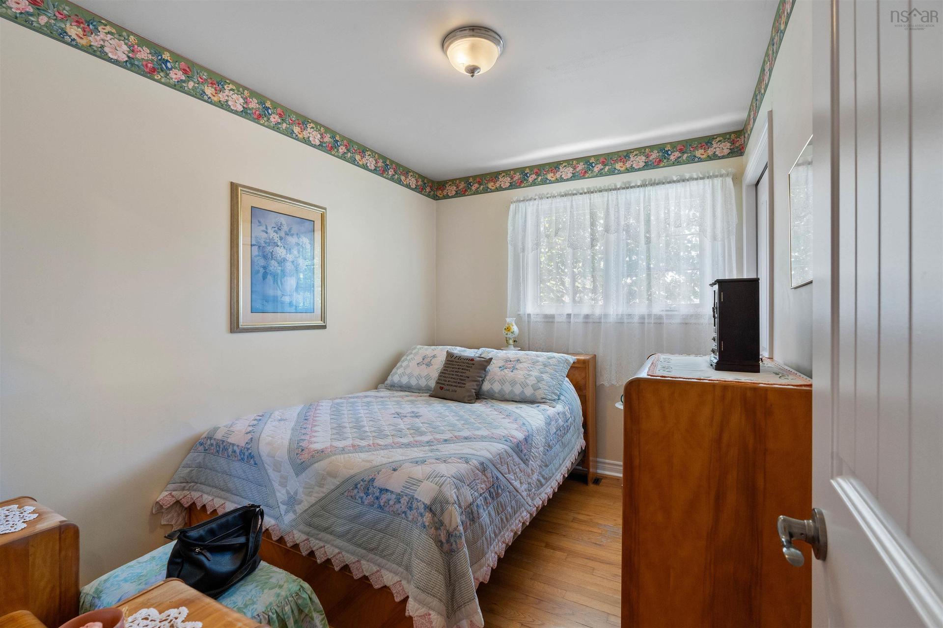 39 Robert Drive, Dartmouth, NS - Indoor Photo Showing Bedroom