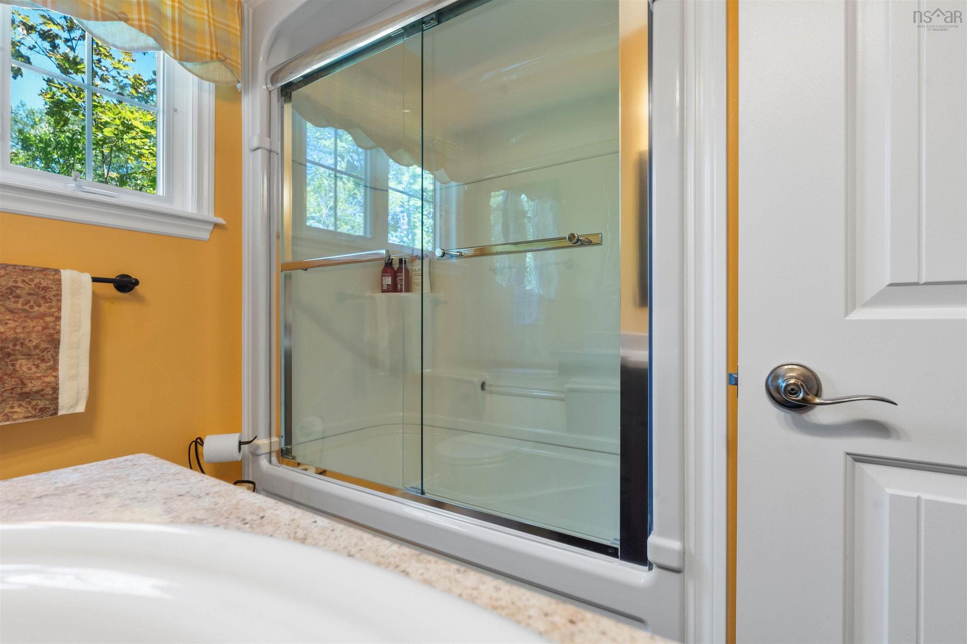 39 Robert Drive, Dartmouth, NS - Indoor Photo Showing Bathroom