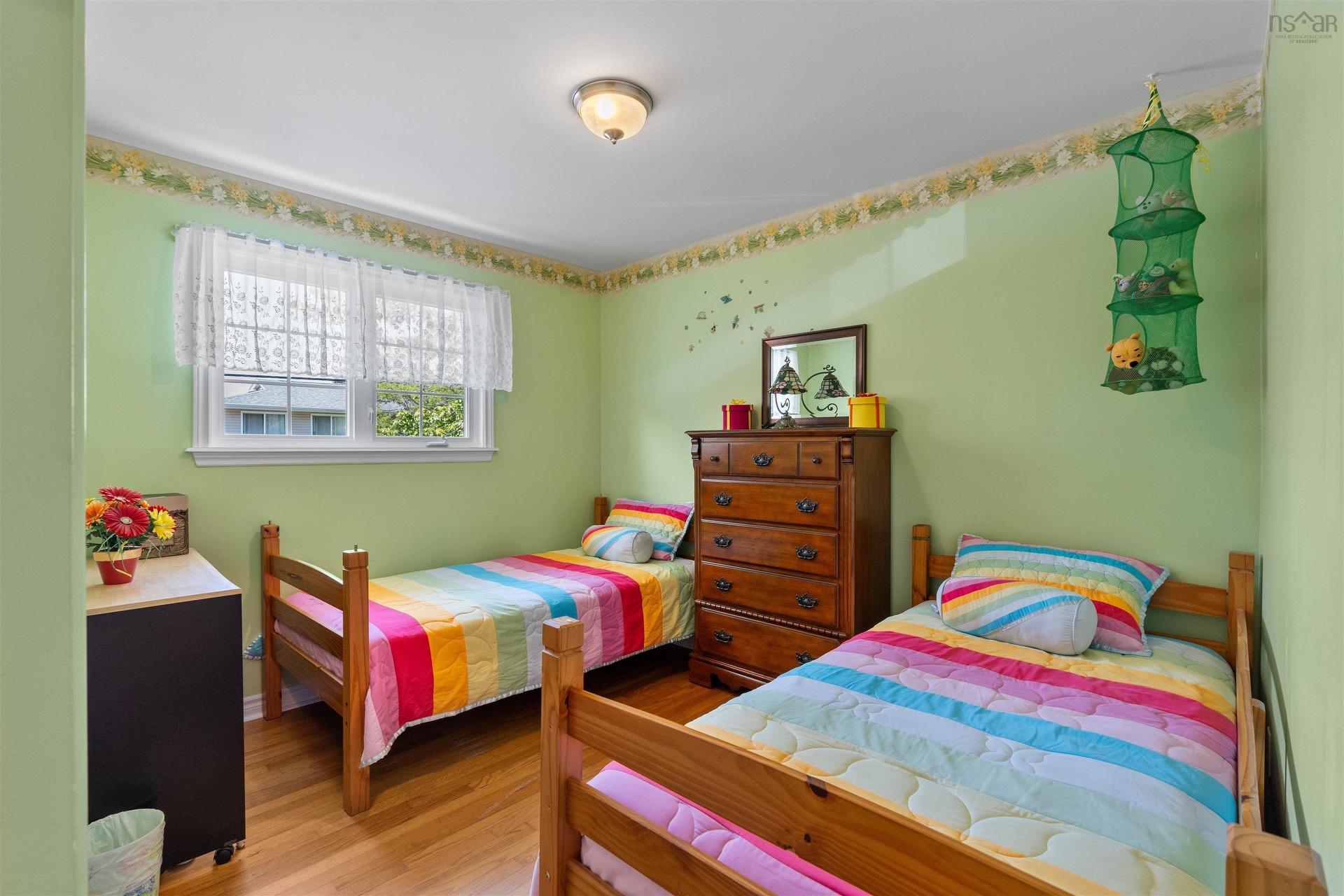 39 Robert Drive, Dartmouth, NS - Indoor Photo Showing Bedroom