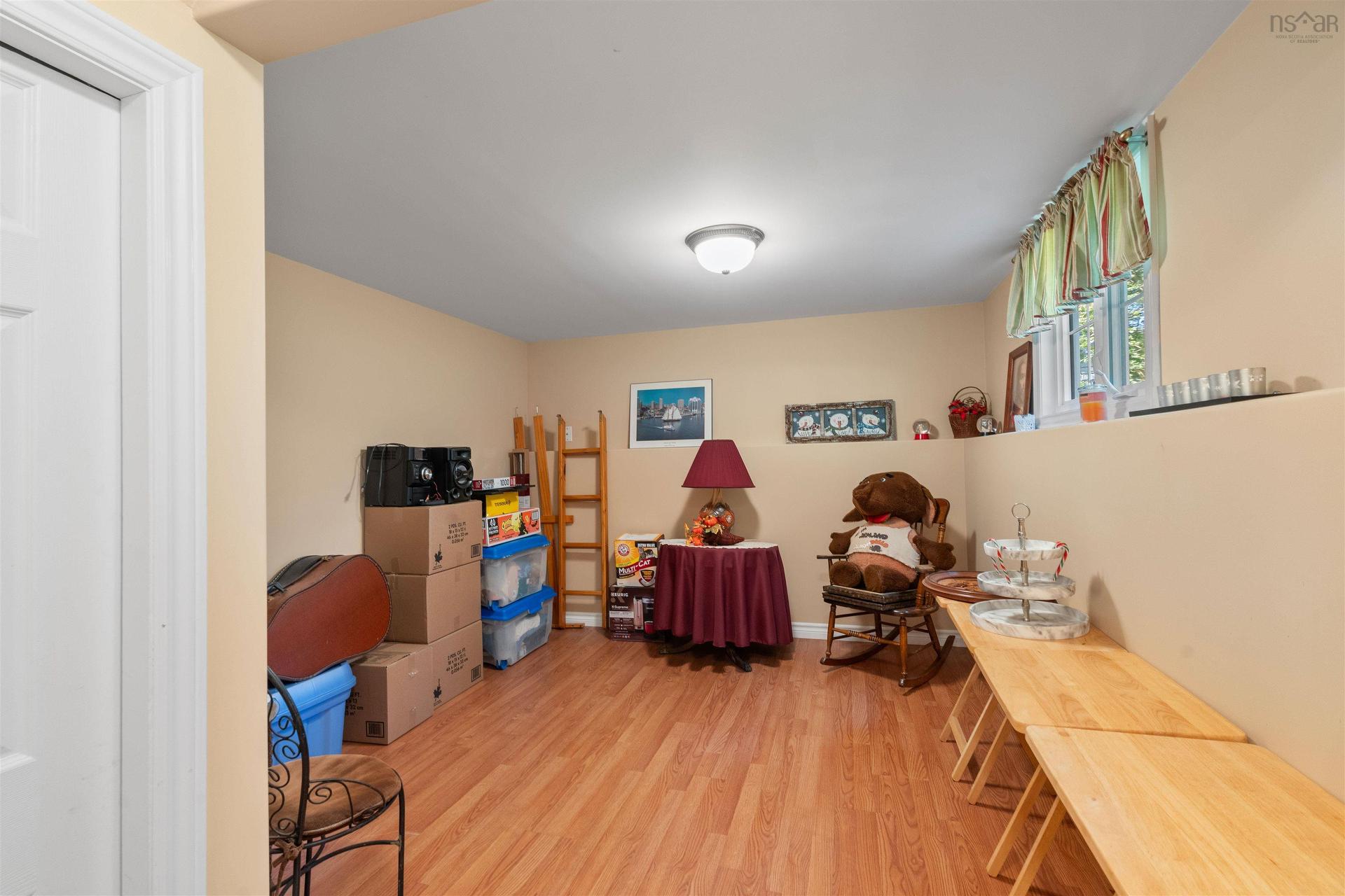 39 Robert Drive, Dartmouth, NS - Indoor