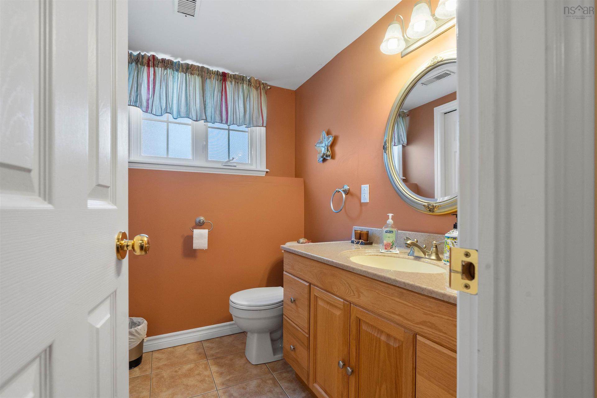 39 Robert Drive, Dartmouth, NS - Indoor Photo Showing Bathroom