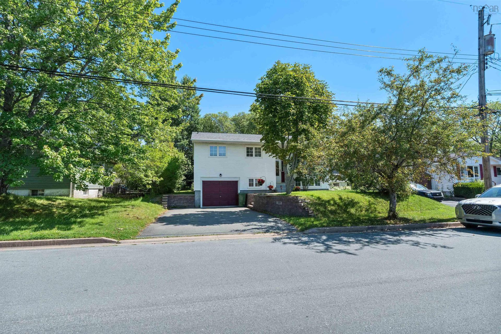 39 Robert Drive, Dartmouth, NS - Outdoor