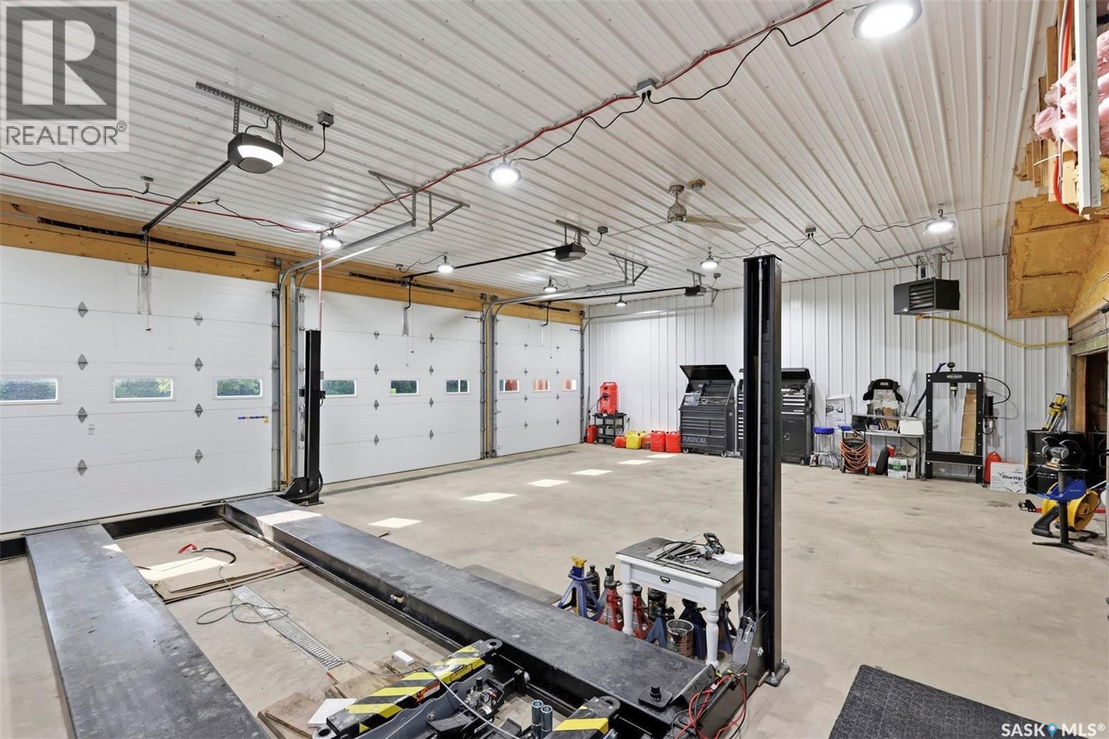 Rural Address / Naismith Acreage, Young, SK - Indoor Photo Showing Garage