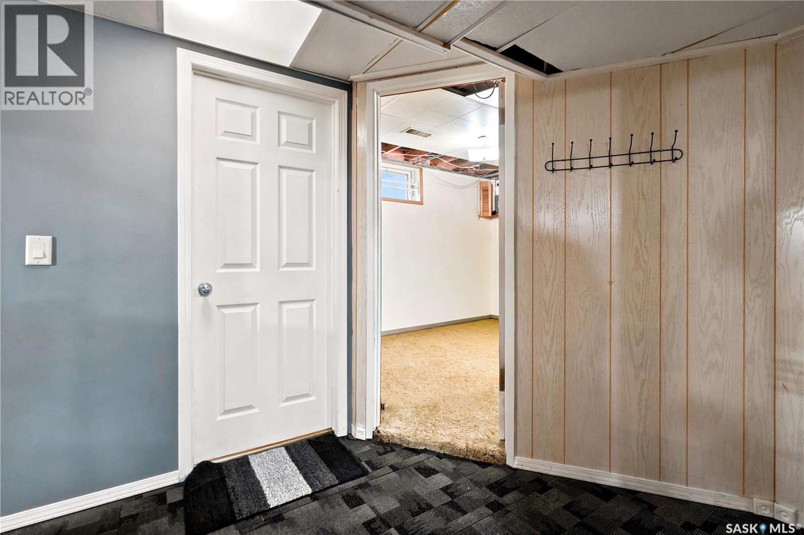 323 Toronto Street N, Regina, SK - Indoor Photo Showing Other Room
