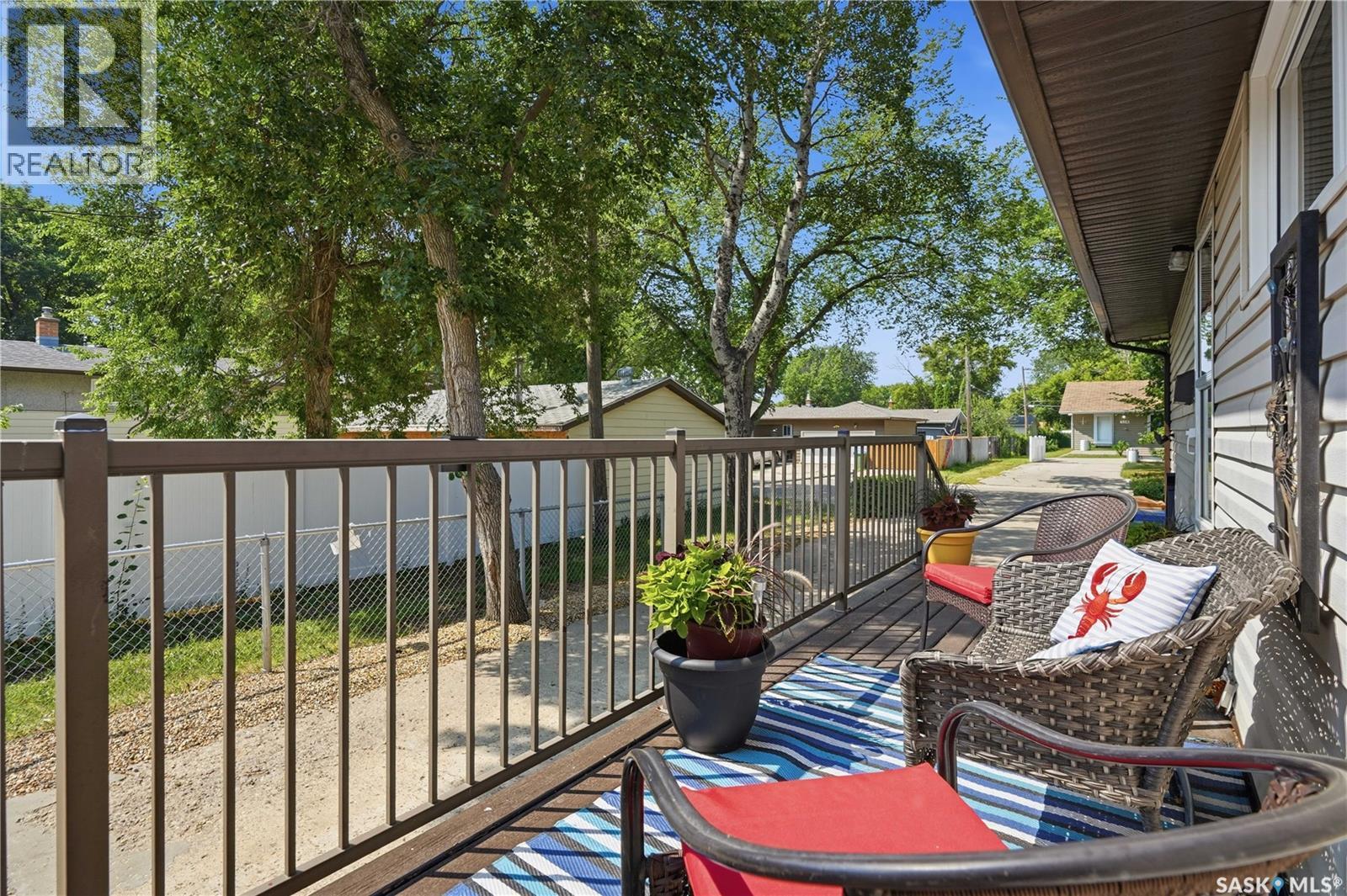 323 Toronto Street N, Regina, SK - Outdoor With Exterior