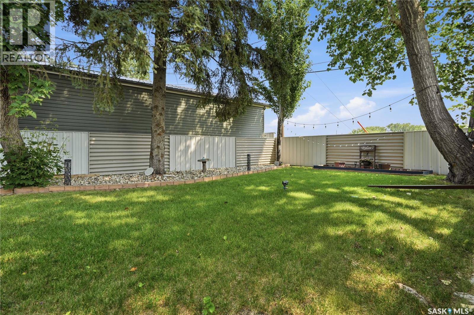 323 Toronto Street N, Regina, SK - Outdoor